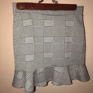 Gingham ruffled skirt